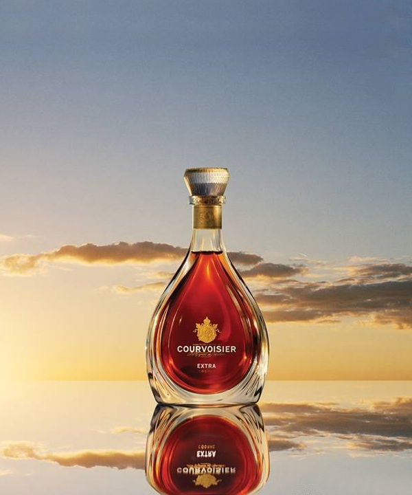 法国奢华干邑品牌COURVOISIER馥华诗 EXTRA干邑白兰地致敬品牌艺术经典